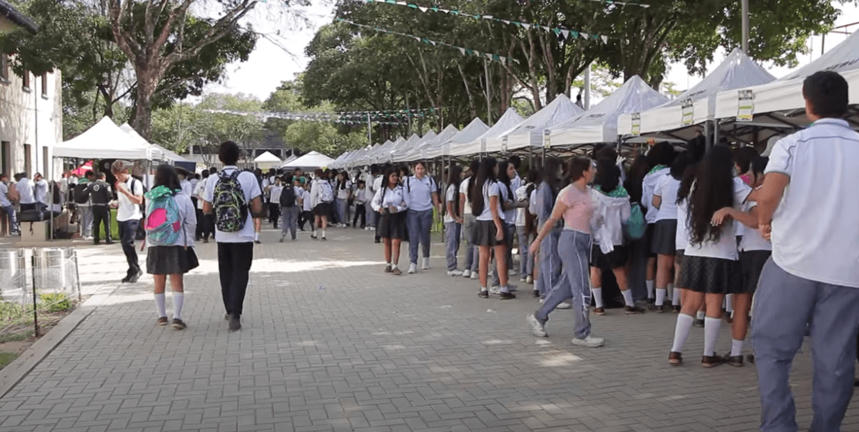Dámaso Zapata, 136 años de servicio a la comunidad educativa en Bucaramanga.
