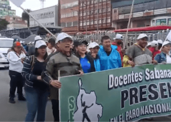 Una importante victoria en las calles logró el magisterio, contra la privatización de la educación pública.