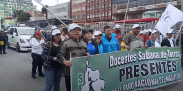 Una importante victoria en las calles logró el magisterio, contra la privatización de la educación pública.