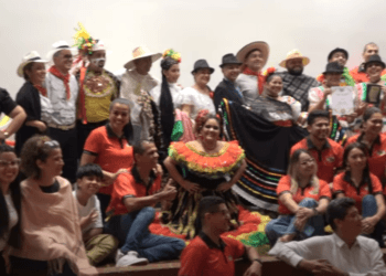 Diez años de trabajo cumplió el grupo de danzas Maestros de Santander.