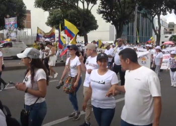 Total respaldo a la consulta popular en la marcha del 1 de mayo.