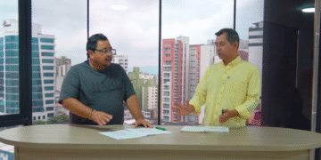 Las acciones del SES contra la privatización de tres colegios en Girón.