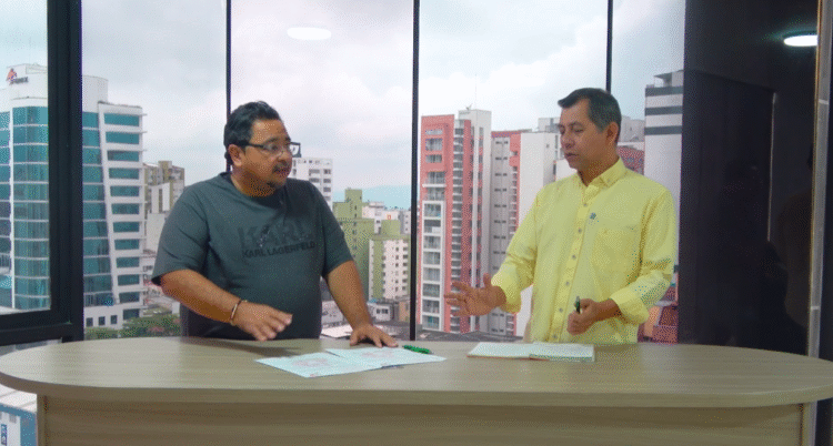 Las acciones del SES contra la privatización de tres colegios en Girón.