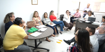 El SES denuncia liberación de docentes sin argumentos y hacinamiento en el colegio Jorge Ardila Duarte de Bucaramanga.