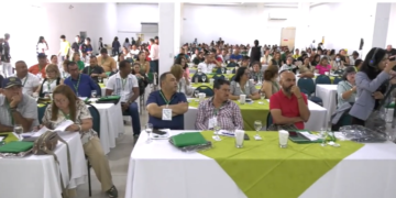 El SES hizo reconocimientos a docentes y trabajadores por sus valiosos aportes a la sociedad.