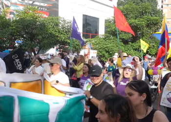 Masiva marcha en Bucaramanga, por el agua y la vida.