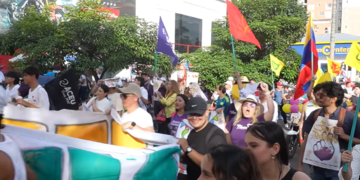 Masiva marcha en Bucaramanga, por el agua y la vida.