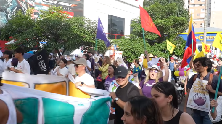 Masiva marcha en Bucaramanga, por el agua y la vida.