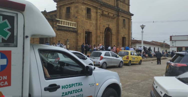 Docentes de Zapatoca denunciaron que por negligencia de la Fiduprevisora, llevan cuatro meses sin servicios médicos.