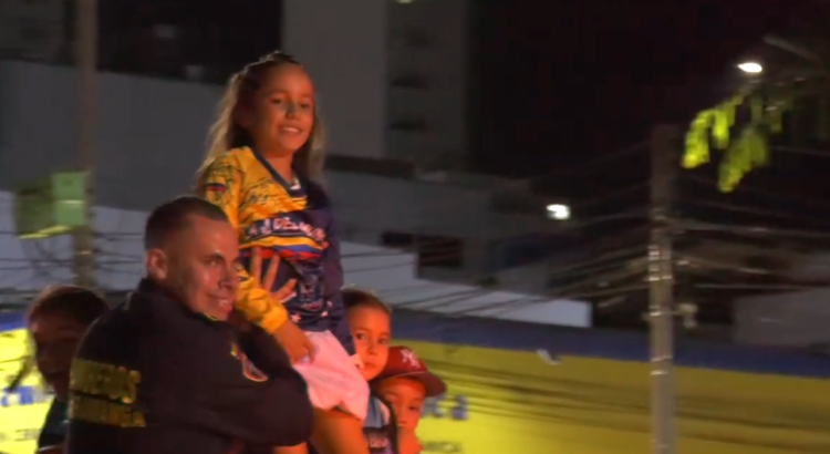 El SES también le dio la bienvenida a Sophia Larrota Vega, campeona mundial de BMX, damas 8 años, que se disputó en Australia.